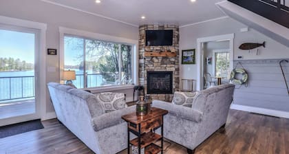 Eikedahls' Shoreview Cottage