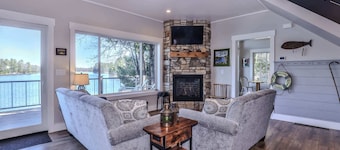 Eikedahls' Shoreview Cottage