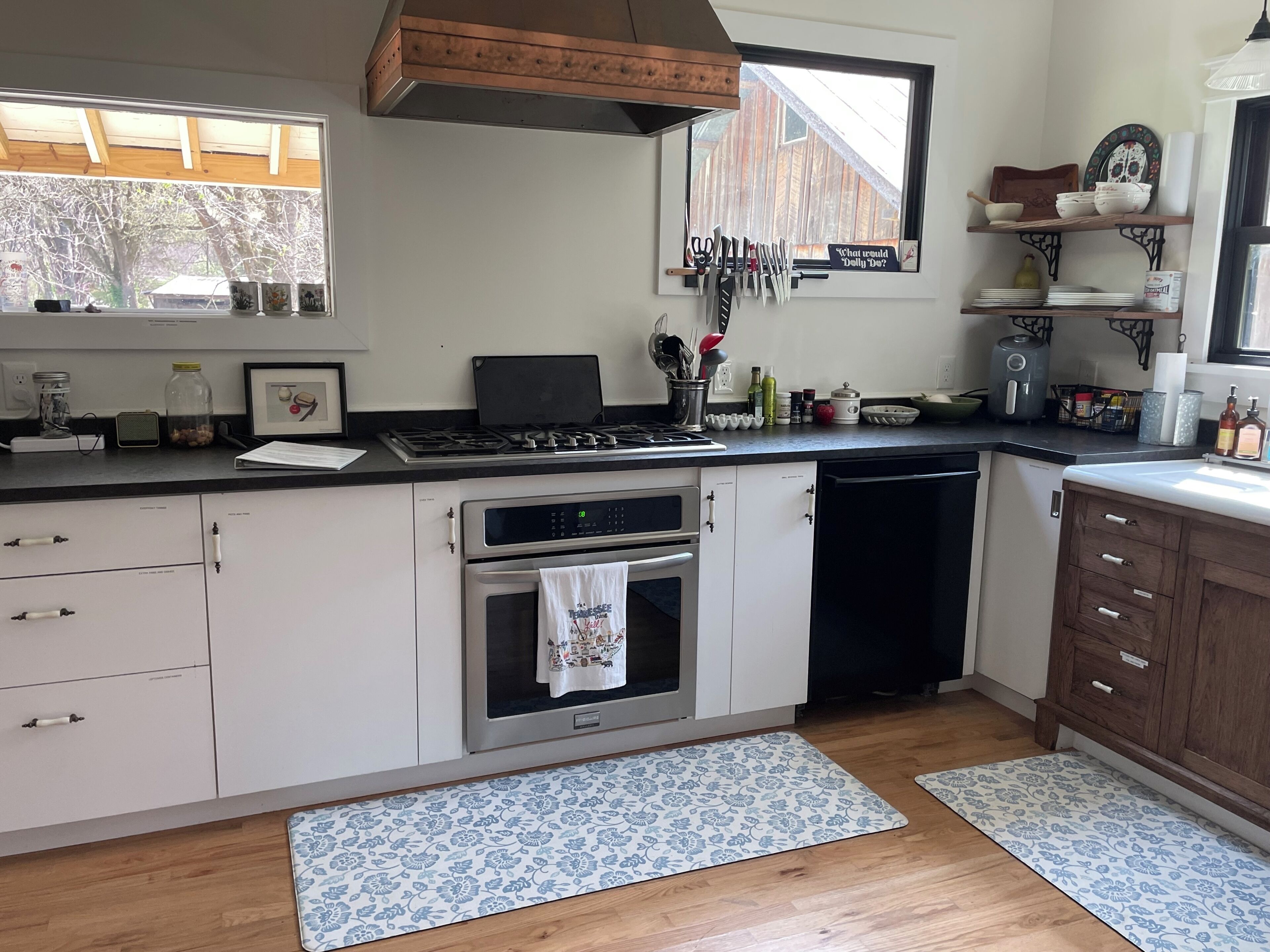 冰箱、微波炉、烤箱、炉灶