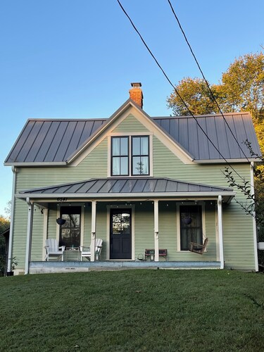 Historic Anderson Farmhouse, South Knoxville, near UT, downtown, Ijams & Smokies