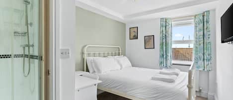 1 chambre, fer et planche Ă repasser, accĂšs Internet, draps fournis