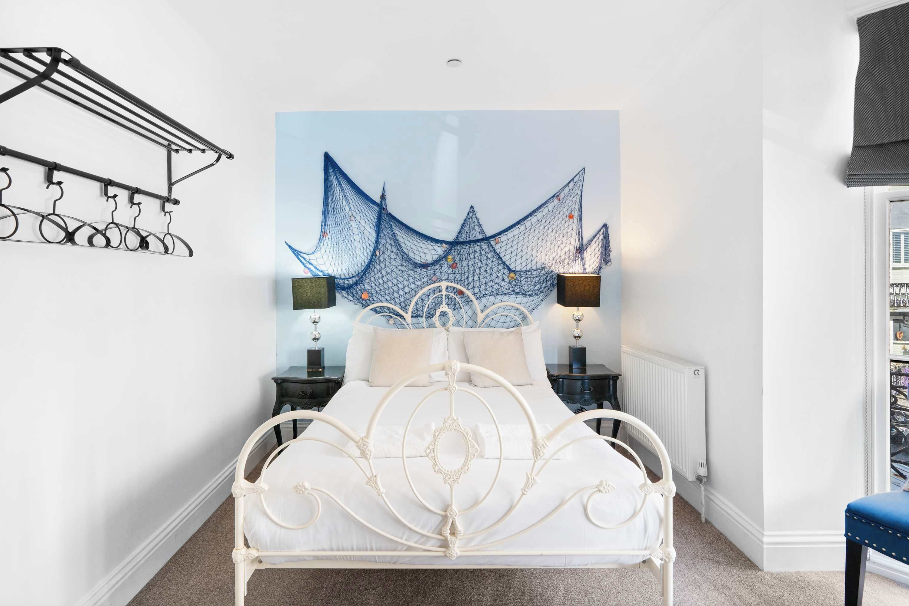 1 bedroom, iron/ironing board, internet, bed sheets
