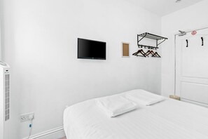 1 quarto, ferros/tábuas de passar roupa, Wi-Fi, roupa de cama