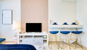 Interior - Cosy Studio in Bloom Towers JVC (Dubai)