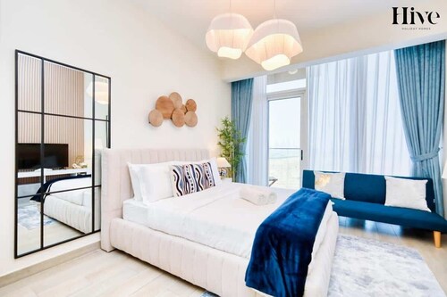 Luxury JVC Studio W Pool & Gym Access