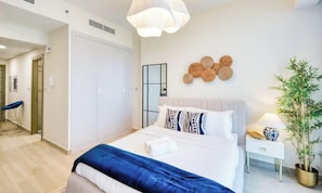Iron/ironing board, WiFi (free), bed sheets