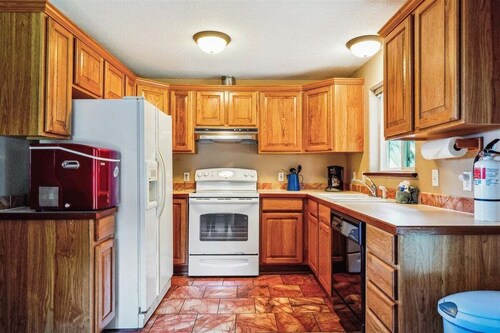 Haystack Villa - New Dog Friendly Listing!