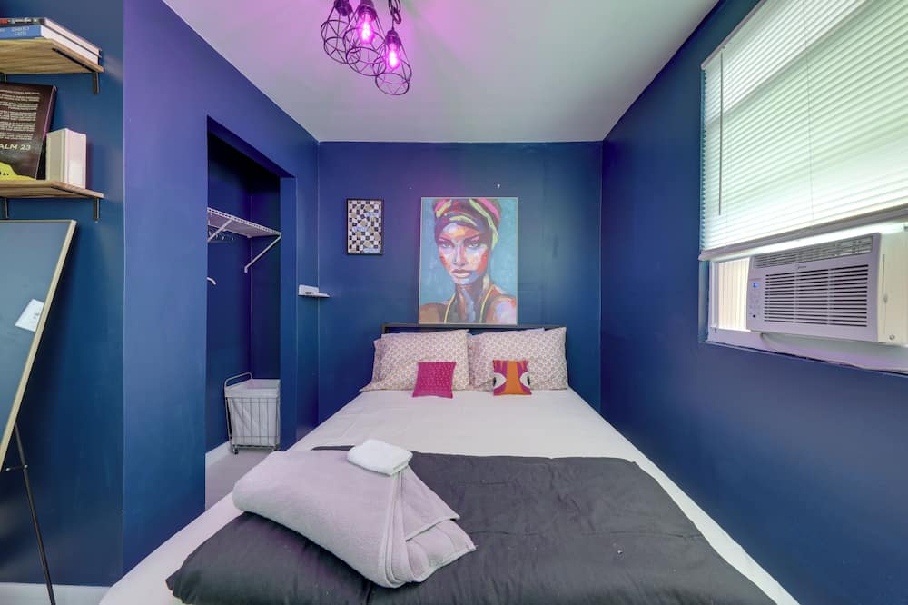 Pet-friendly Fort Lauderdale Home: 8 Mi to Beach! - Palm Aire, FL