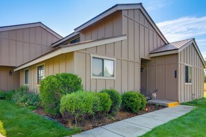 A modern two-story house with a sloped roof, a front porch, and a well-maintained lawn. - Uptown Abode 4 Mi to Dtwn Pagosa Springs (Pagosa Springs)