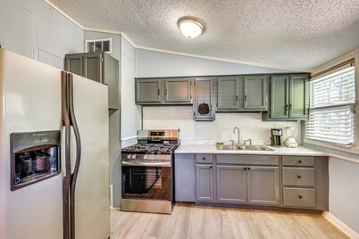 Hike, Golf & Fish: Pine Bluff Retreat