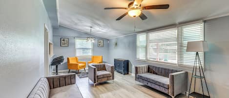 House (3 Bedrooms) | Front of property