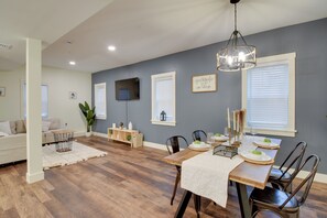 Interior - Dtwn Lititz Apt< Half-mi to Park! (Lititz)