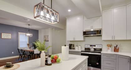 Dtwn Lititz Apt< Half-mi to Park!