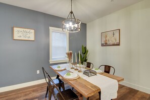Interior - Dtwn Lititz Apt< Half-mi to Park! (Lititz)