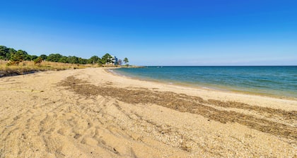 Walk to Beach: Pet-friendly Gem in Scotland!