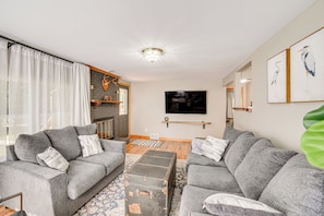 House (2 Bedrooms) | Interior