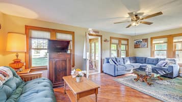 House (4 Bedrooms) | Interior