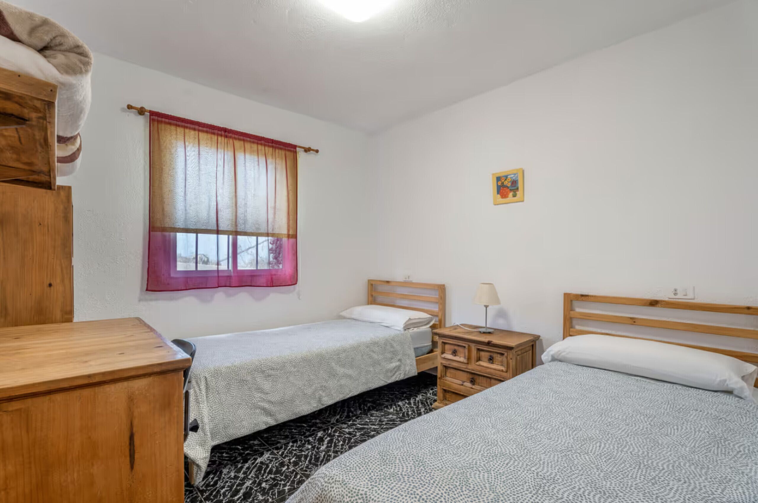 2 sovrum och sängkläder