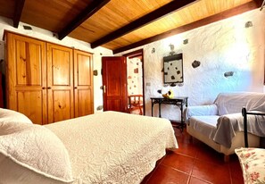 2 bedrooms, bed sheets