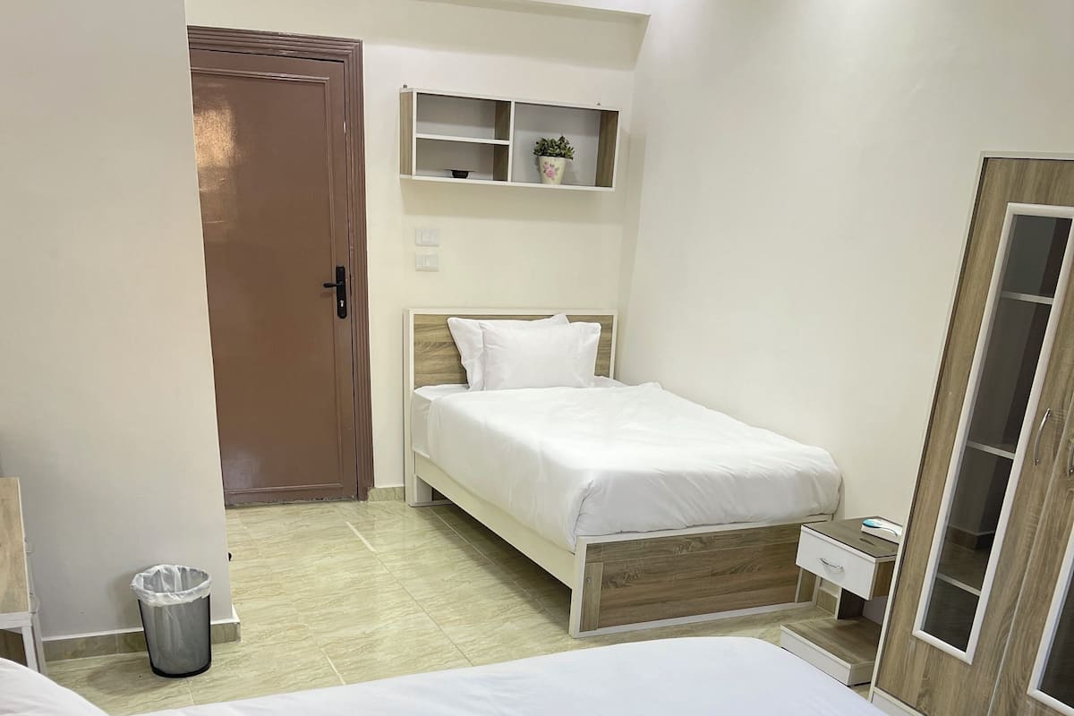 Double or Twin Room, City View | Soundproofing