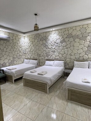 Chambre Triple Familiale, vue montagne