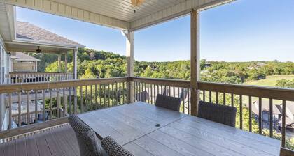 StoneBridge Escape – Sleeps 8!