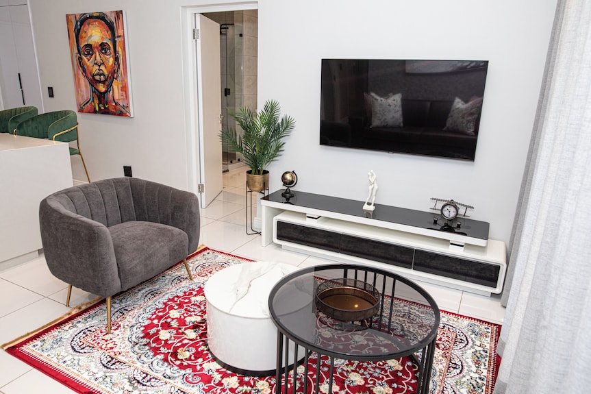 Chic 2-bedroom Apartment With Wifi, Fitness Room In Vibrant Pretoria - Pretoria, South Africa