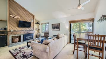Condo, 2 Bedrooms | Living area | Smart TV