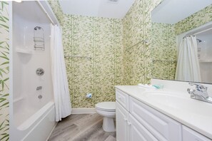 Apartment, 3 Schlafzimmer | Badezimmer