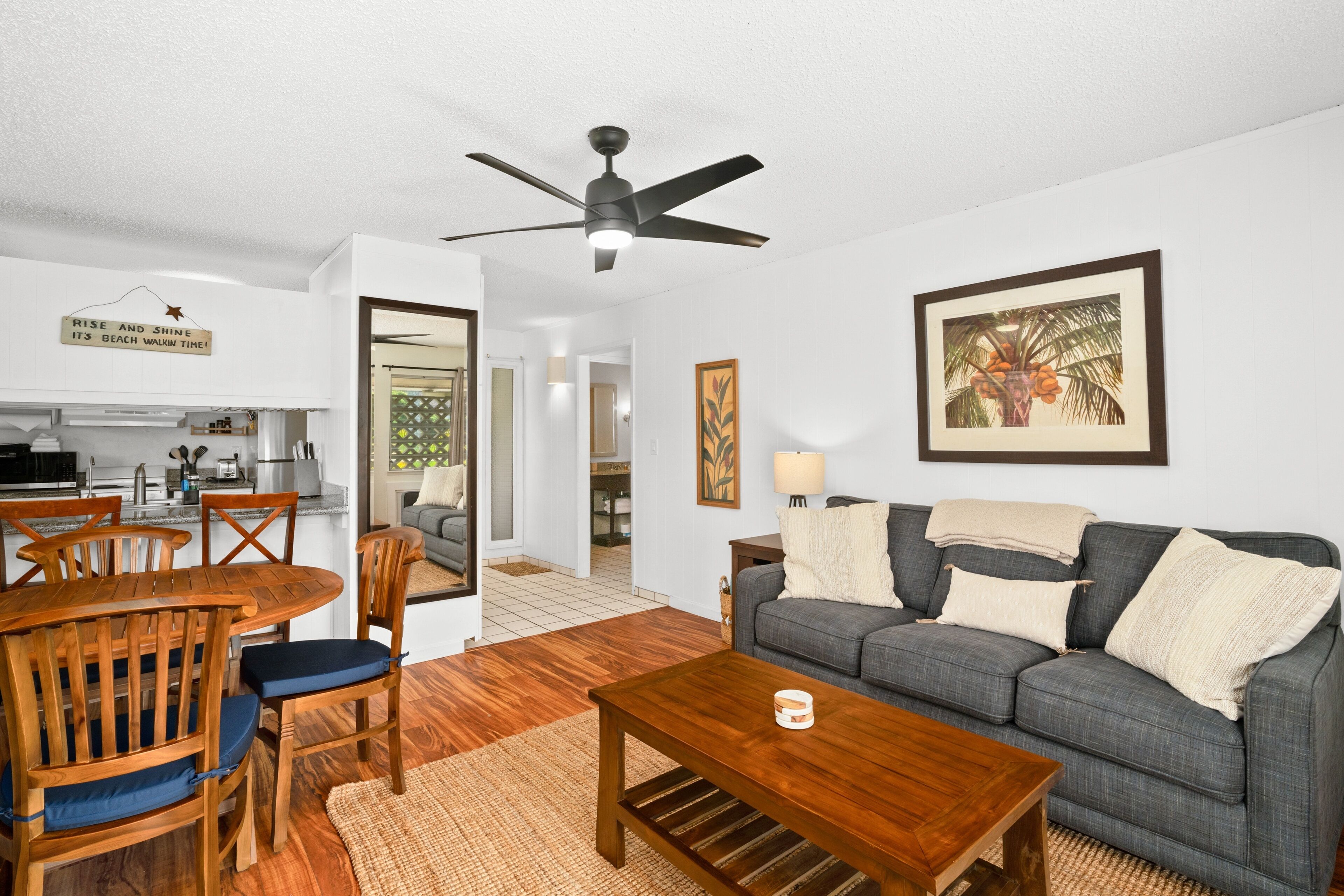 Condo, 1 Bedroom | Living area