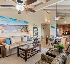 Condo, 2 Bedrooms | Living area