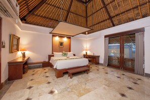 Premier Double Room, 1 Bedroom, Private Pool, Pool View | 1 bedroom, desk, free WiFi, bed sheets