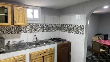 Fridge, microwave, stovetop, electric kettle