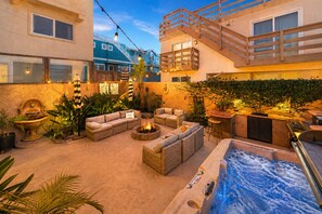 Terrace/patio - 20% Off June Week Days! Walk To Beach, Jacuzzi* (Oxnard)