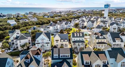 Posh Pelican in Pine Knoll Shores, NC