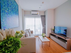 Living area - Under the tree-Rooftop pool-ChiangMai Downtown (Chang Wat Chiang Mai)