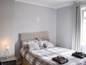 2 quartos, Wi-Fi de cortesia, roupa de cama