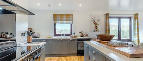 Lave-vaisselle, chaise haute