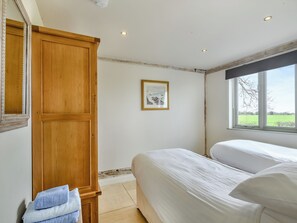 2 عدّة غرف نوم وواي فاي مجانًا وملاءات أسرّة