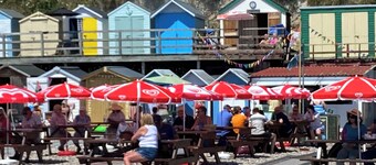 A wonderful holiday cottage close to the beach and town centre of Beer.