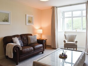 Living area - 3 bedroom accommodation in Aycliffe Village (Aycliffe Village)