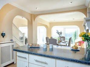 تناول الطعام