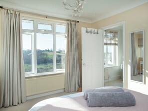 3 soverom, wi-fi (inkludert) og sengetøy