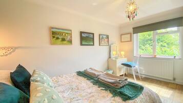 2 bedrooms, free WiFi, bed sheets
