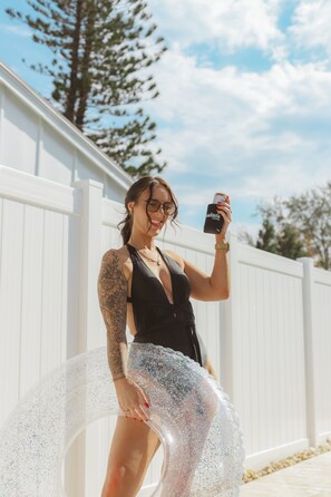 Property grounds - DECEMBER SALE! Sleeps 14 with Heated Pool. Close to Downtown + Beaches! (St. Petersburg)