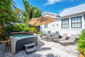 Terrace/patio - Garden of Roses | Private Hot Tub, Prime Key West Location! - Monthly Rental (Key West)