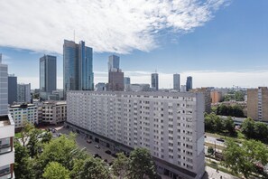 Exterior - MG Pokoje w Warszawie by Metro Rondo ONZ (Warsaw)