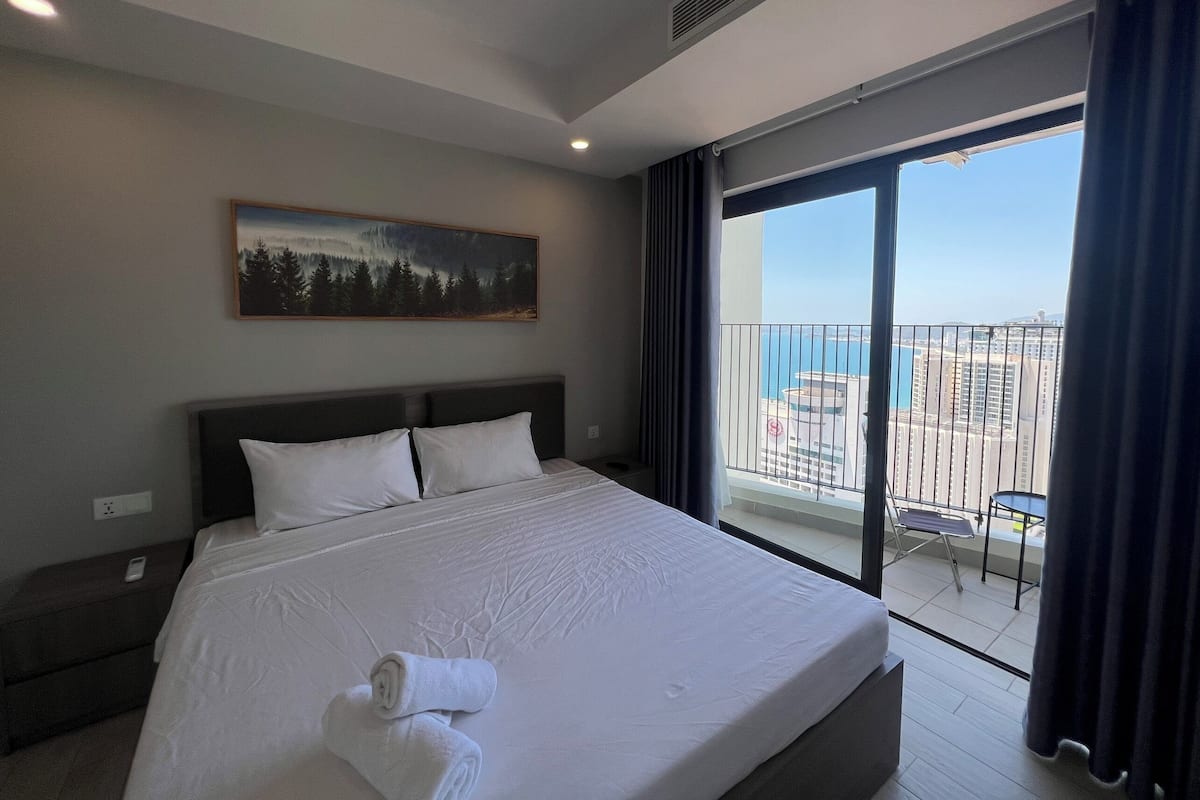 Beach/ocean view