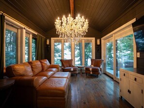 TV connectée, cheminée