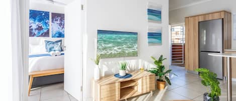 1 chambre, fer et planche à repasser, draps fournis